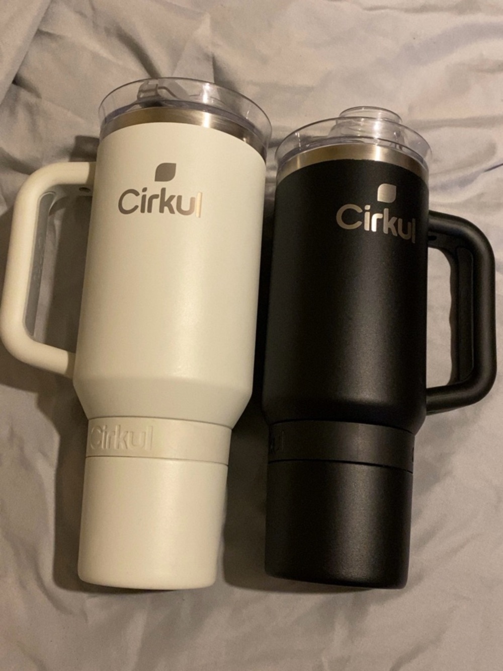 Insulated cirkul Travel Mug with Handle - White and Black